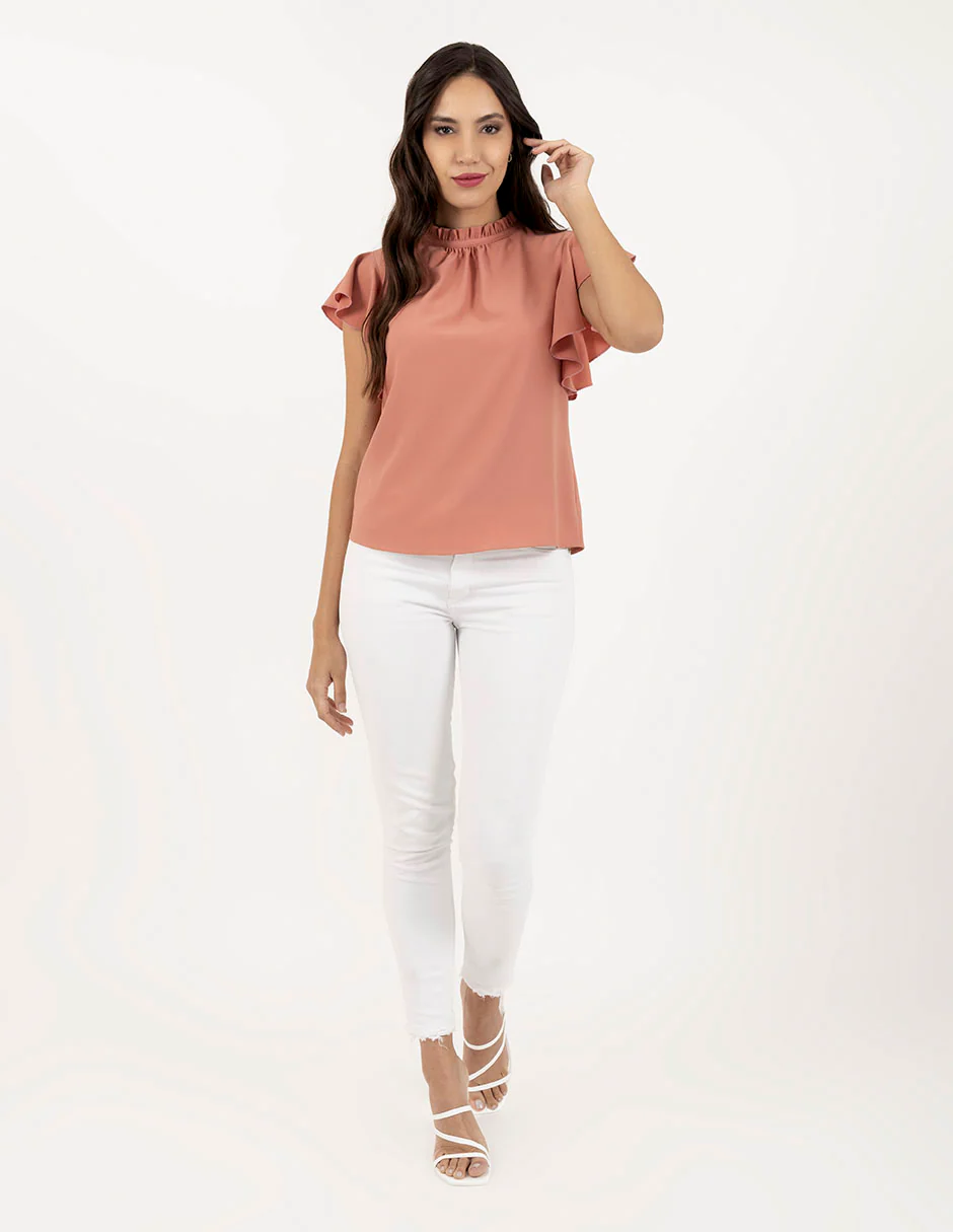 Blusa rosa con cuello poeta y escarolas en mangas - Imagen 4