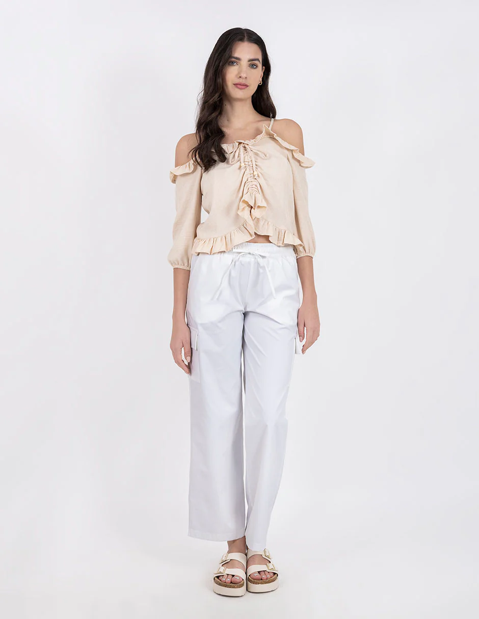 Blusa beige estilo crop con tirantes ajustables - Imagen 5